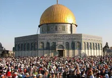 روز قدس؛ روز حیات اسلام و مقاومت/ تاکید بر روش‌های تازه‌ی مبارزه با آلودگی بزرگ جهان