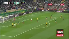 شوت بازیکن اکوادور با سیو دیدنی دروازه‌بان مکزیک به کرنر رفت / مکزیک 2 - 0 اکوادور