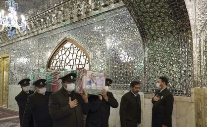 نماهنگ تشییع شهید فخری&zwnj;زاده در حرم امام رضا(ع)