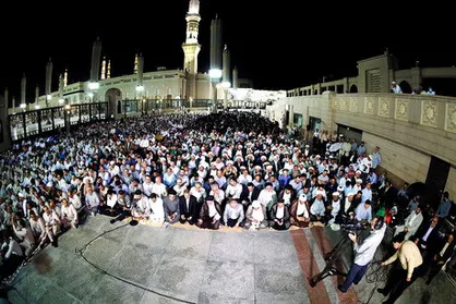 چرا نحوه اعزام مداح به حج و عتبات تا این حد چالش&zwnj;برانگیز است؟