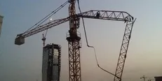 شکستگی تاورکرین کارگر ساختمانی را مصدوم کرد