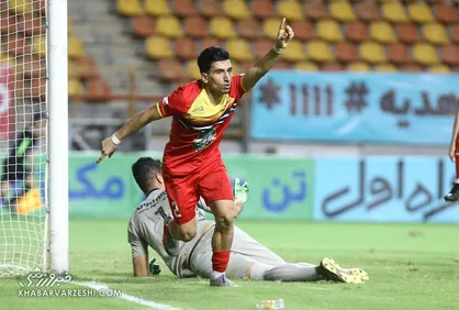 پیوستن ستاره فولاد به استقلال منتفی شد