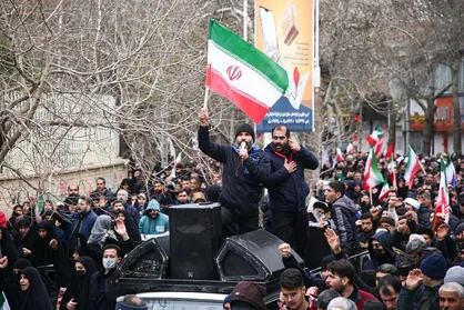 انفجار جمعیت در اجتماع شبانه مردم غرب تهران + فیلم