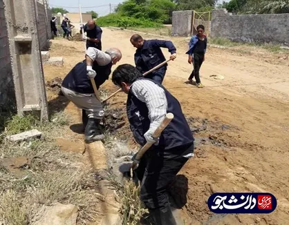 تخلیه آب و پاکسازی روستای آلبوعید نبی از سوی نیرو&zwnj;های جهادی قرارگاه دانشگاه آزاد خوزستان انجام شد+ عکس