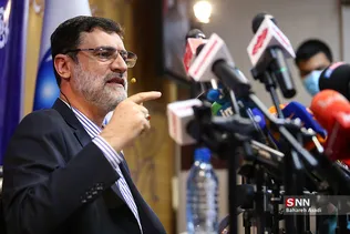 نشست خبری سیدامیرحسین قاضی‌زاده هاشمی 
