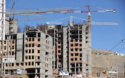 رهبر: سازندگان مسکن دیگر نای برخاستن ندارند