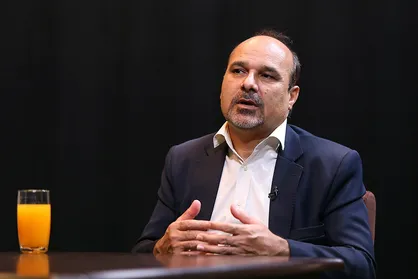 حاج&zwnj;اسماعیلی: حذف ارز ۴۲۰۰ تومانی تورم زاست/ دولت نظارت&zwnj;ها را قوی کند
