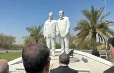 حضور عراقچی در محل شهادت سردار شهید سلیمانی و ابومهدی المهندس در نزدیکی فرودگاه بغداد