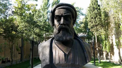 قدیمی&zwnj;ترین مجسمه فردوسی در ایران + عکس