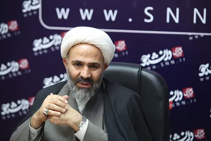 &laquo;آخوندی&raquo; سیاسی است و رویکرد دیکتاتورمآبانه دارد/ شورا با این مدیریت شاید نتواند حتی زباله&zwnj;ها را جمع کند!