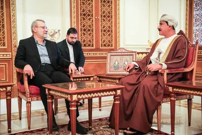 لاریجانی با وزیر دفتر سلطنتی عمان دیدار و گفتگو کرد + عکس