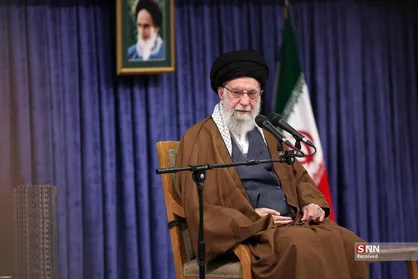 رهبر معظم انقلاب خطاب به ترامپ دیوانه: به همین خیال باش!