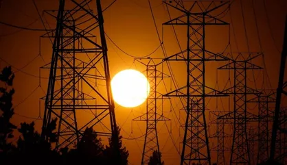 عقب ماندگی تاریخی صنعت برق/ سهم ۴.۵ درصدی انرژی&zwnj;های تجدیدپذیر در سوخت نیروگاه&zwnj;ها
