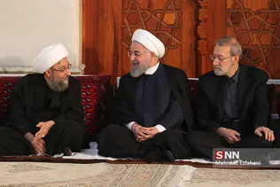 حجت الاسلام آملی لاریجانی رئیس قوه قضاییه ، حسن روحانی رئیس جمهوری اسلامی ایران
علی لاریجانی رئیس مجلس شورای اسلامی