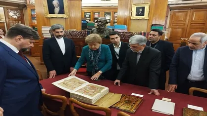 وزیر فرهنگ: فهرست&zwnj;واره نسخ خطی فارسی در روسیه تهیه می&zwnj;شود
