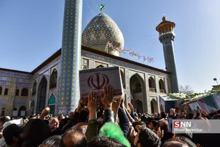 تشییع پیکر 3 شهید هشت سال جنگ تحمیلی در شیراز