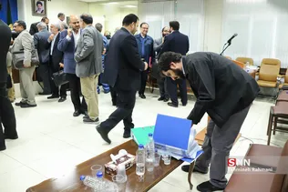 هفتمین جلسه رسیدگی به اتهامات هادی رضوی و احسان دلاویز و دیگر متهمان بانک سرمایه