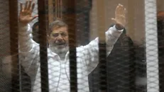موافقت با درخواست محمد مرسی برای انجام آزمایشات پزشکی با هزینه شخصی‌