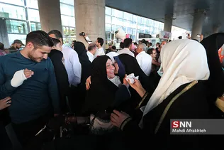 بازگشت اولین کاروان حجاج از سفر حج