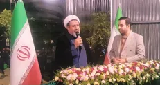 مردم اخبار را از طریق رسانه‌های رسمی پیگیری کنند