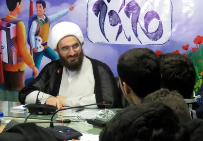 بیانیه گام دوم از جنس نامه ۳۱ نهج البلاغه است/ نباید اسیر حرکت&zwnj;های تبلیغاتی شویم