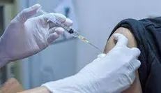 هاشمی: استقبال از تزریق دز سوم دلیل شلوغی پایگاه‌های واکسیناسیون است
