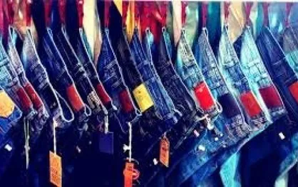 دلار ۴۲۰۰ تومانی به پوشاک رسید