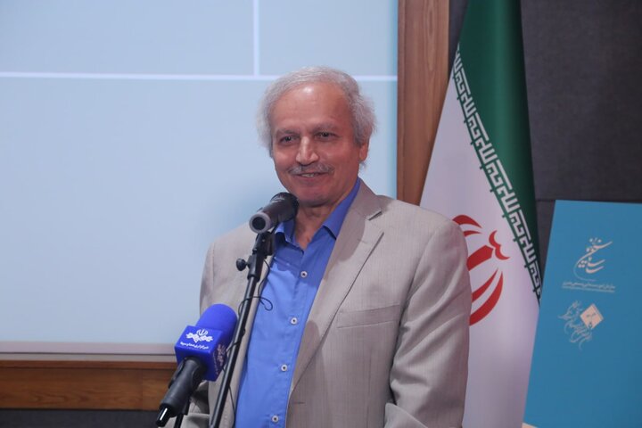یک عمر عشق به نوشتن درباره سینما/ تقدیر از حافظه تاریخی سینما و نقد یک عمر عشق به نوشتن درباره سینما/ تقدیر از حافظه تاریخی سینما و نقد