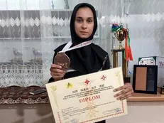 دانشجو یزدی مقام سوم رقابت‌های جهانی کاراته را کسب کرد