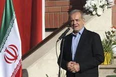 پزشکیان خطاب به دانش‌آموزان: من از یک خانواده معمولی به ریاست‌جمهوری رسیدم + فیلم