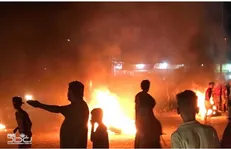 معترضان ساختمان استانداری بصره را به آتش کشیدند + عکس و فیلم