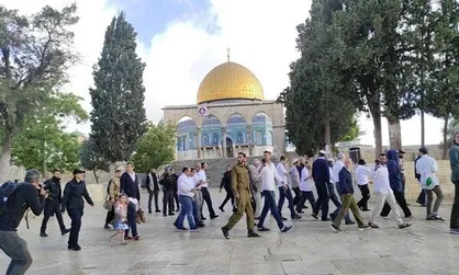 تعرض شهرک نشینان به مسجدالاقصی