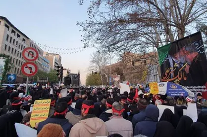 گزارش روسیا الیوم از بزرگ&zwnj;ترین تشییع جنازه&zwnj; تاریخ