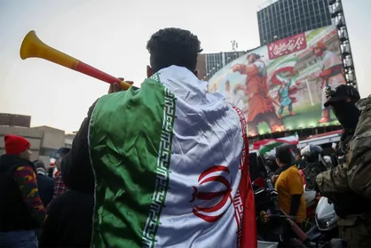 تصاویری از شادی مردم ایران پس از پیروزی تیم ملی مقابل ولز