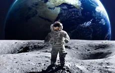 لباس‌ها در خیابان به نیروگاه خورشیدی تبدیل می‌شوند/ از شارژ تلفن همراه با فرکانس هوا تا وجود آب در ماه