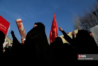 تجمع اعتراضی دانشجویان مقابل سفارت انگلیس