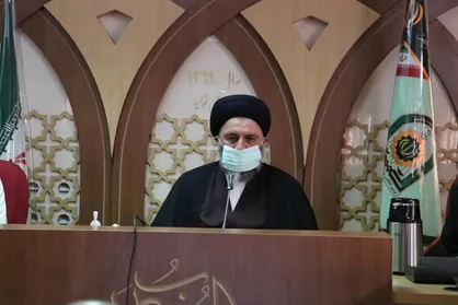 روحانیان مستقر در کلانتری&zwnj;ها، نیروی انتظامی را در تحقق تربیت پلیس تراز انقلاب اسلامی، یاری نمایند