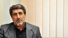 قنبری: بازار برعکسِ اظهارنظر رئیس جمهور و وزیر عمل می‌کند / مقایسه اقتصاد ایران با آلمان منطقی نیست