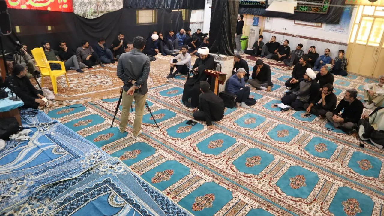 هشتمین نشست سالانه فعالین جبهه فرهنگی انقلاب اسلامی استان بوشهر به مناسبت سالروز صدور پیام امام خمینی درباره پذیرش قطعنامه ۵۹۸ در روستای بحیری شهرستان دشتی (مزار شهید نادر مهدوی) برگزار شد.