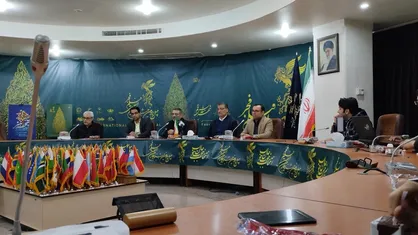 اکران ۱۸ فیلم جشنواره فجر در استان قم