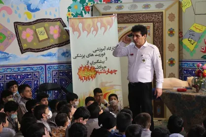 آموزش چگونگی مواجهه با خطرات احتمالی چهارشنبه سوری در مدارس