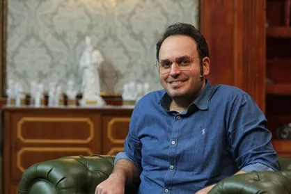 مهدویان: فیلم &laquo;نیم شب&raquo; را به تمامی شهدای ایران از ابتدای تاریخ تا دی ماه ۱۴۰۴ تقدیم میکنم + فیلم