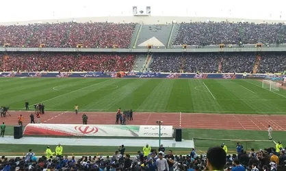 شعار علیه فردوسی&zwnj;پور و درخواست برای حضور او در کلمبیا!