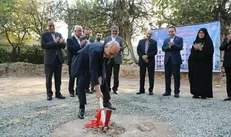 کلنگ احداث خوابگاه ۲۳۲ نفره پسران در کوی دانشگاه به زمین زده شد