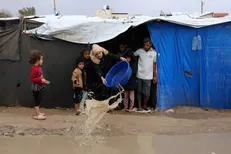 آنروا: بارش شدید باران اوضاع را در غزه بسیار دشوار کرده است