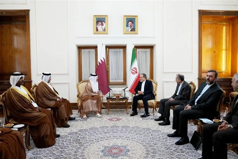 دیدار وزیر خارجه قطر با عراقچی در تهران