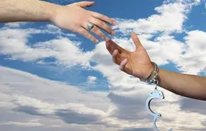 دانشگاهیان آزاد اردبیل در آزادی زندانیان مالی مشارکت دارند