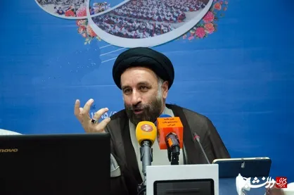 برخی در دانشگاه بدنبال برجسته کردن دشمنان امام و انقلابند/ مردم باید از ما نقد منصفانه بینند