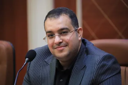 وضعیت اورژانس و آمبولانس در بندرعباس نگران کننده است / از دریا برای مردم جز نامش چه آورده&zwnj;ایم؟