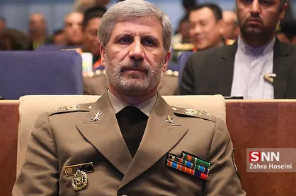 امير حاتمی: ارتش تکیه گاه مستحکم ملت است/ ارتش جمهوری اسلامی بلاتردید از آماده&zwnj;ترین ارتش&zwnj;های دنیا است